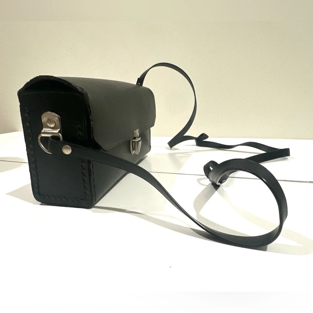 Vintage Black Leather Camera Case with Metal Clasp 8.5”